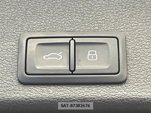 Audi A4 2016-07 7214999-4