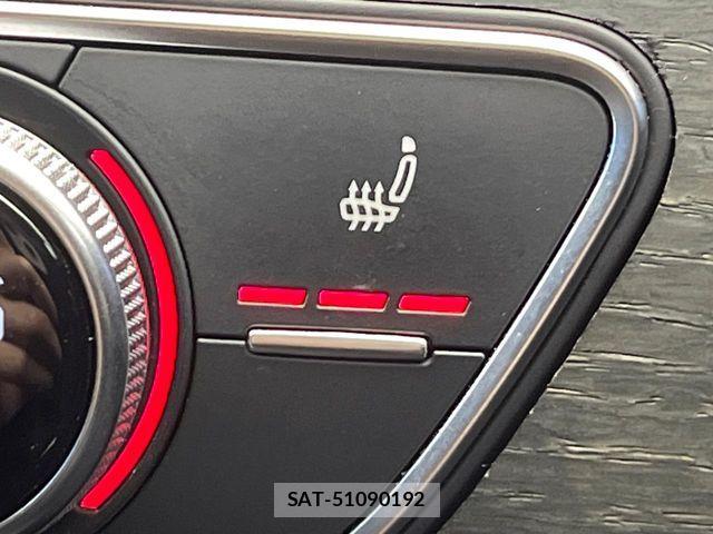 Audi A4 2019-06 7213686-5
