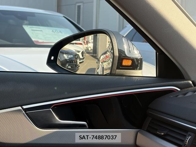 Audi A4 2023-08 7215008-12