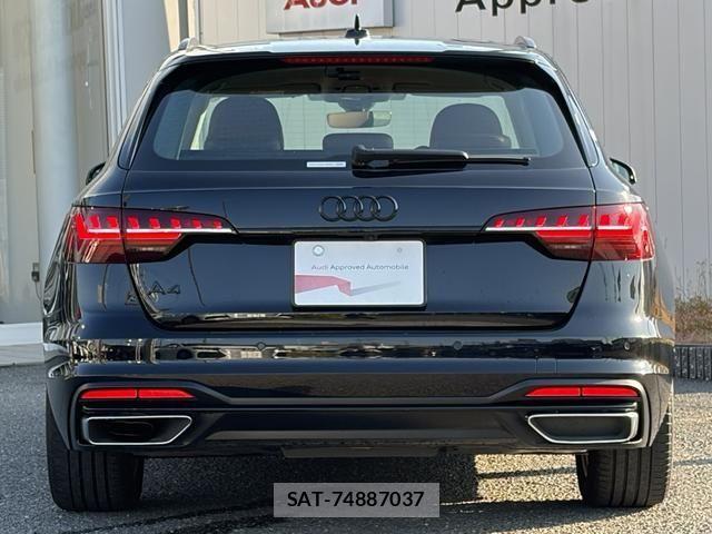 Audi A4 2023-08 7215008-14