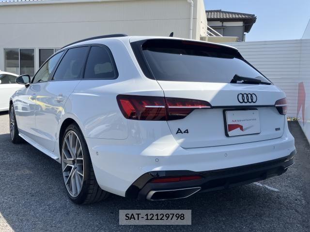 Audi A4 2023-06 7215012-20