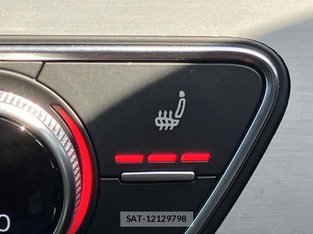 Audi A4 2023-06 7215012-28