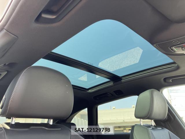 Audi A4 2023-06 7215012-2