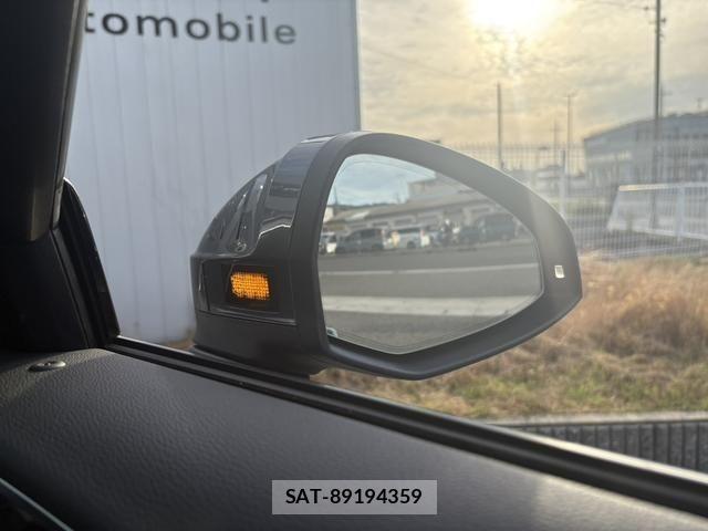 Audi A4 2023-06 7215000-14
