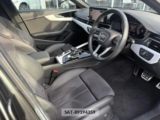Audi A4 2023-06 7215000-1
