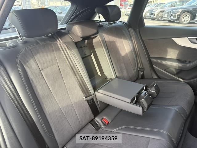 Audi A4 2023-06 7215000-4
