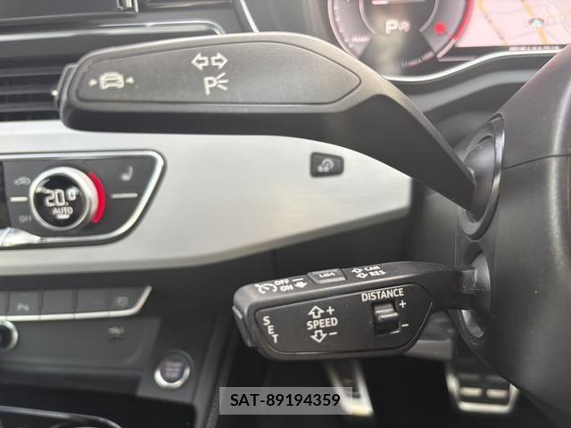 Audi A4 2023-06 7215000-7