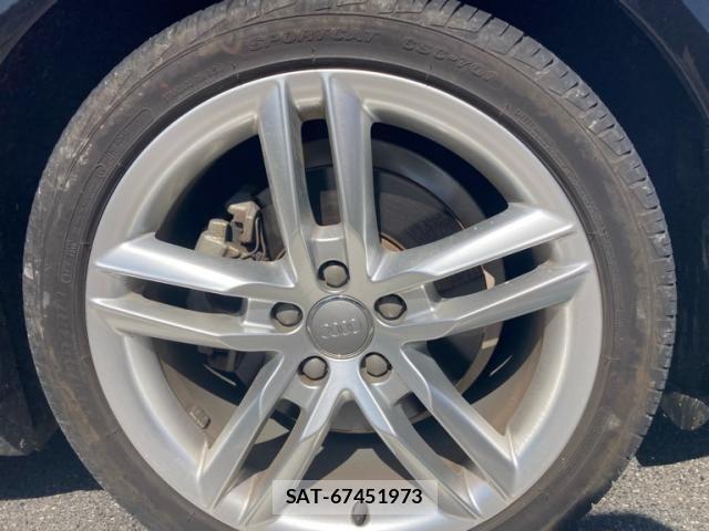 Audi A4 2014-05 7249832-11