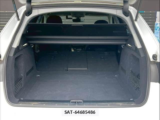 Audi A4 2021-07 7249829-17