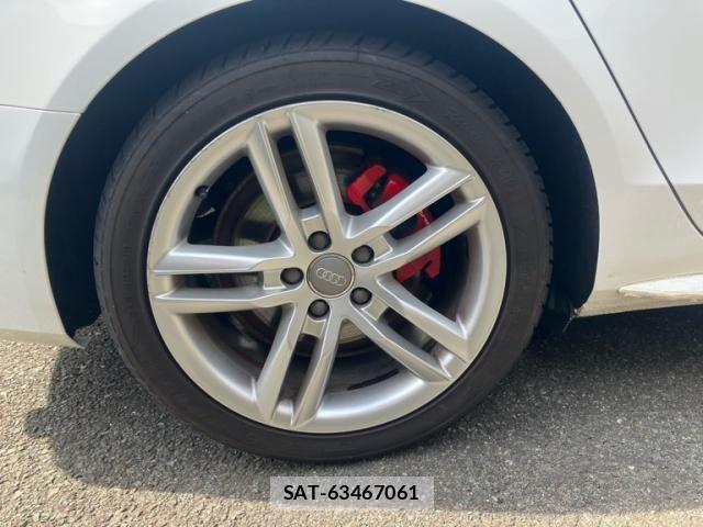 Audi A4 2012-06 7249835-10