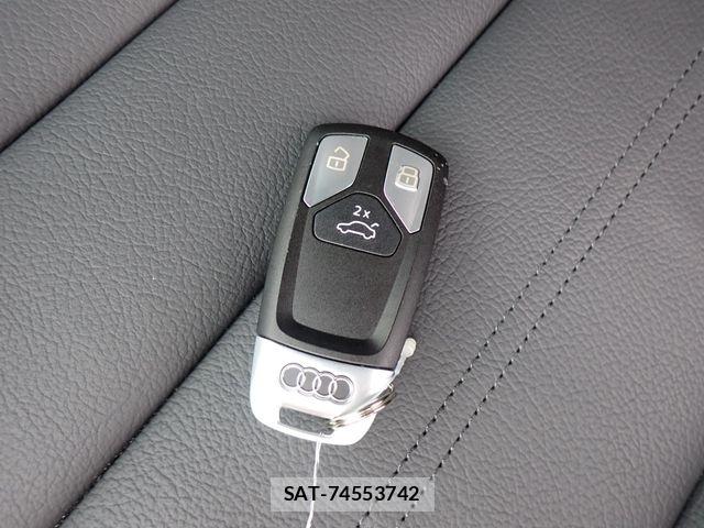 Audi A4 2019-11 7356859-28
