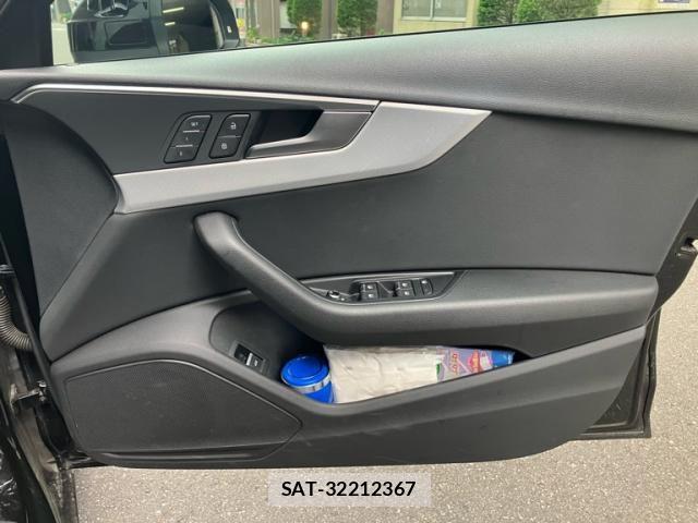 Audi A4 2019-03 7391394-15