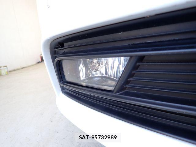 Audi A4 2015-09 7391390-10