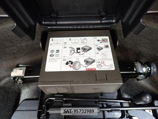 Audi A4 2015-09 7391390-24