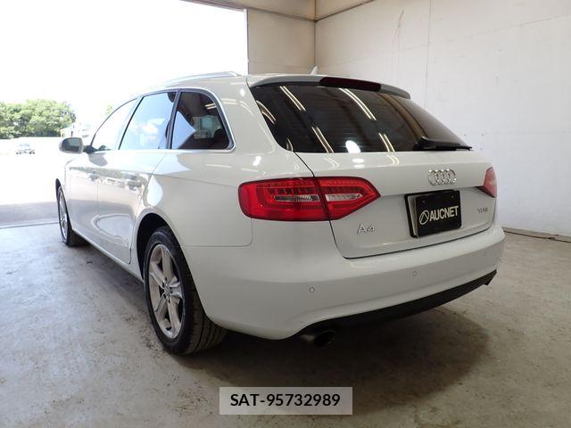 Audi A4 2015-09 7391390-2