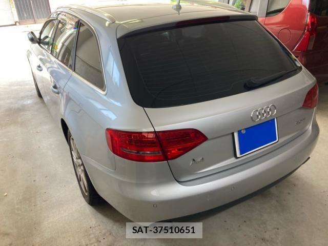Audi A4 2012-02 7452989-2
