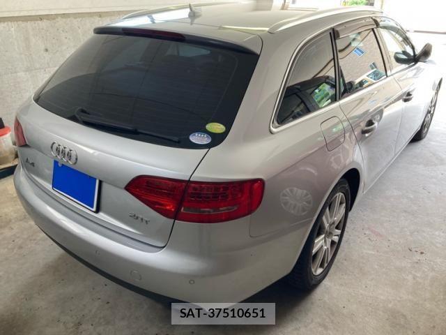 Audi A4 2012-02 7452989-3