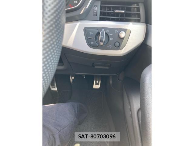 Audi A4 2018-05 7452986-15