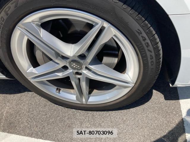 Audi A4 2018-05 7452986-5