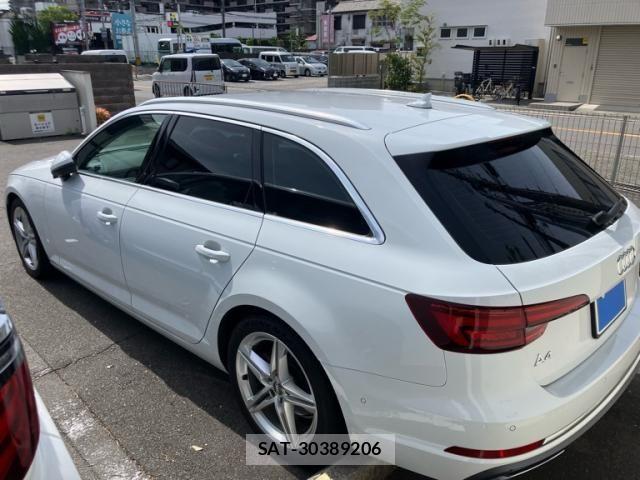 Audi A4 2019-08 7508128-9