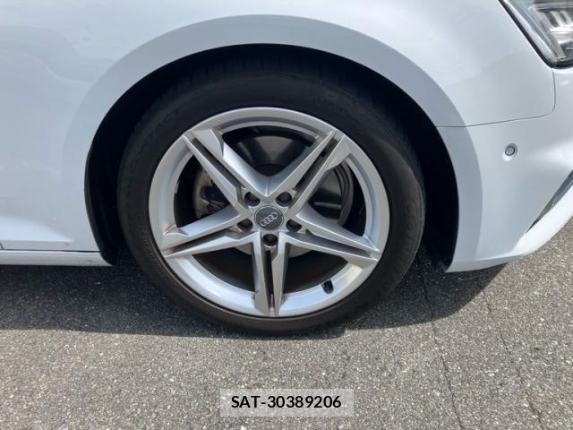Audi A4 2019-08 7508128-3