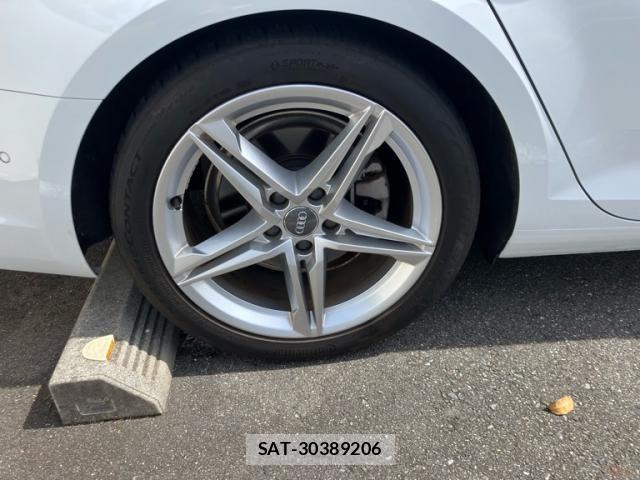 Audi A4 2019-08 7508128-4