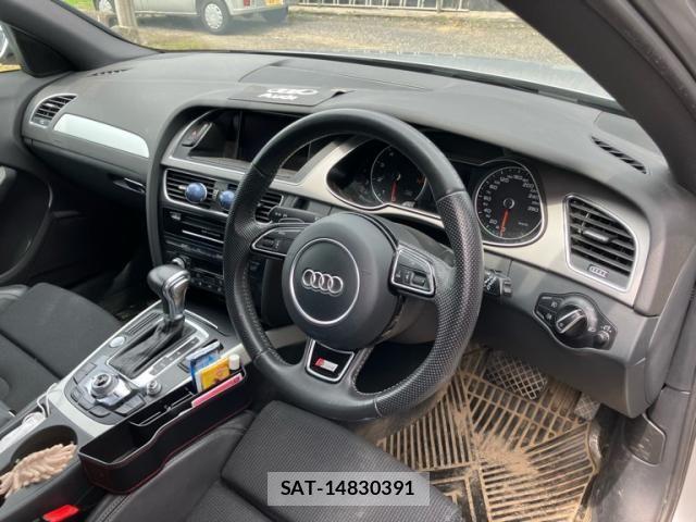 Audi A4 2013-06 7561844-9