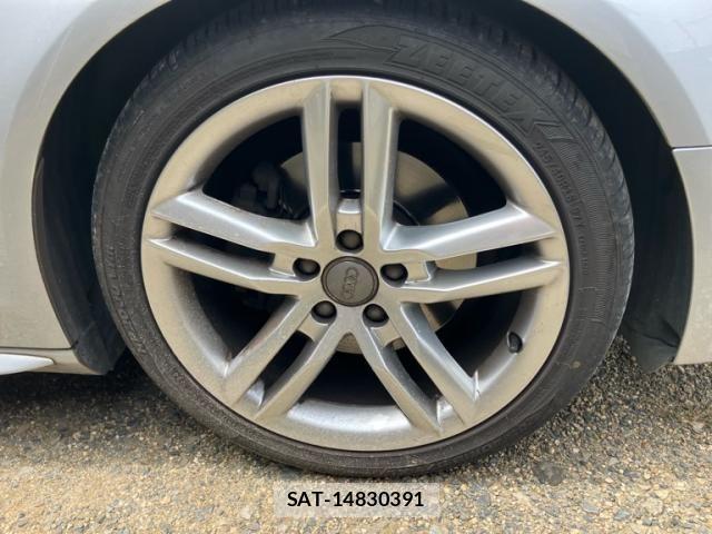 Audi A4 2013-06 7561844-3