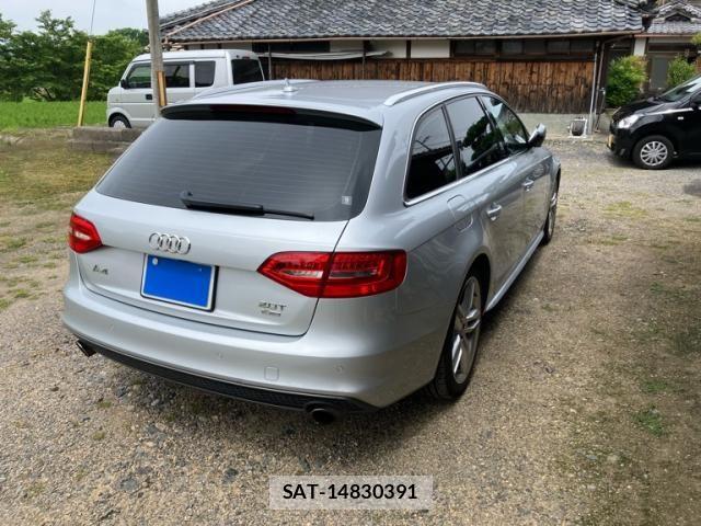 Audi A4 2013-06 7561844-5