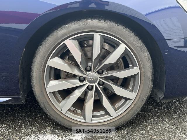 Audi A4 2021-06 7615056-12