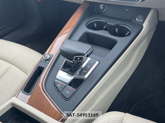 Audi A4 2021-06 7615056-25