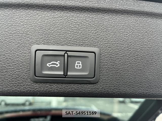 Audi A4 2021-06 7615056-28
