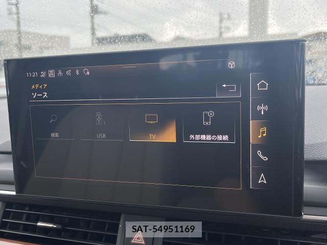 Audi A4 2021-06 7615056-7