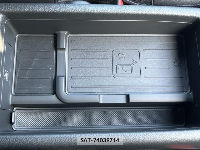 Audi A4 2022-02 7615054-6