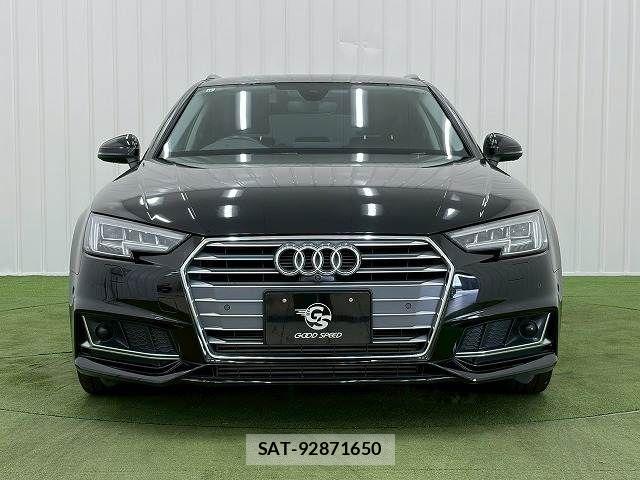 Audi A4 2019-10 7720910-11