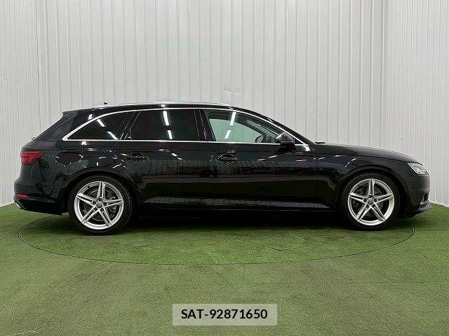 Audi A4 2019-10 7720910-14