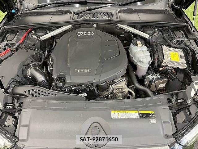 Audi A4 2019-10 7720910-19