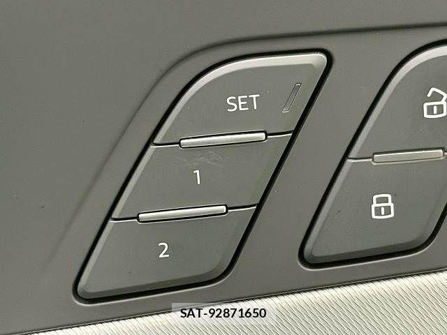 Audi A4 2019-10 7720910-5