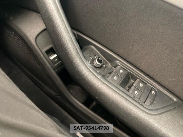 Audi A4 2016-04 7720913-17