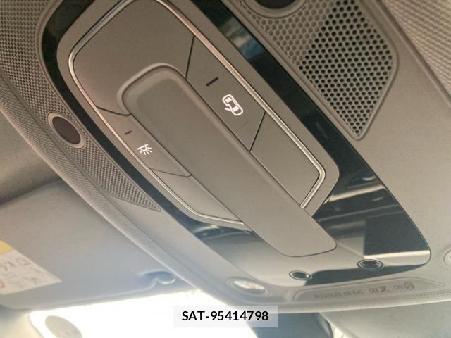 Audi A4 2016-04 7720913-21