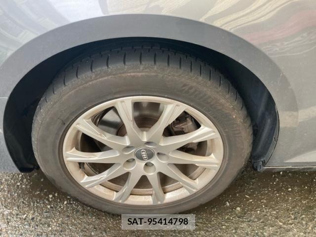 Audi A4 2016-04 7720913-6