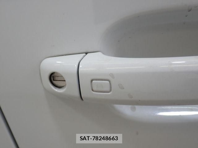 Audi A4 2013-04 7720906-11