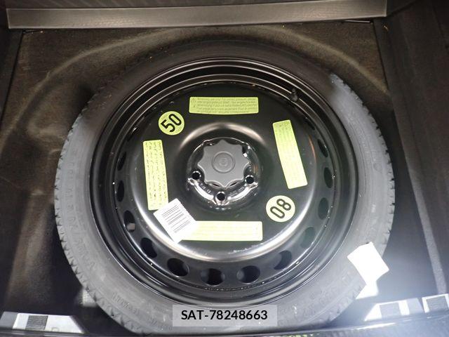 Audi A4 2013-04 7720906-26