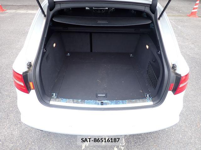 Audi A4 2016-08 7720911-23