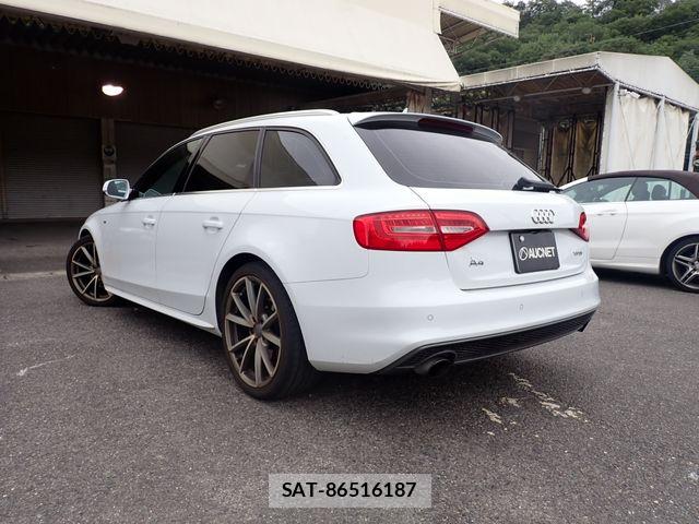 Audi A4 2016-08 7720911-2