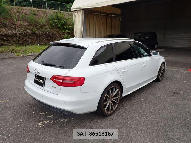 Audi A4 2016-08 7720911-6