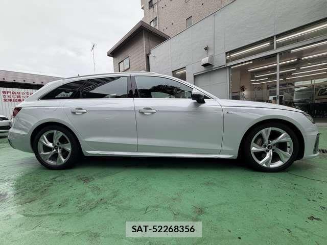 Audi A4 2022-11 7720907-10