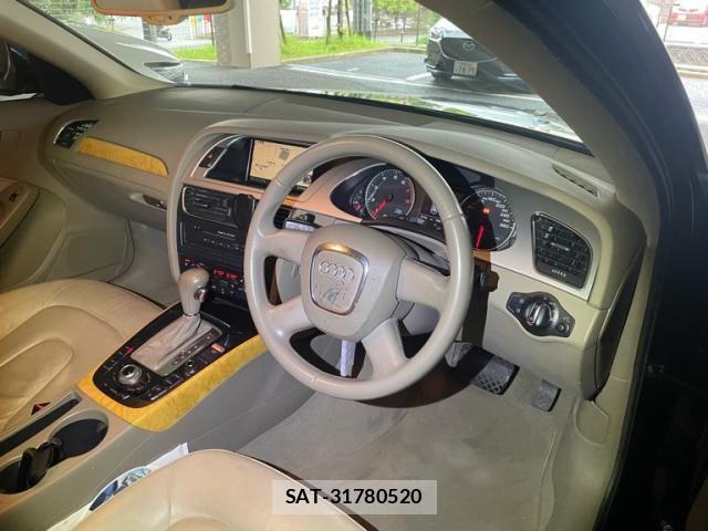 Audi A4 2009-09 7720914-9
