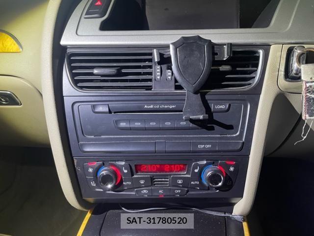 Audi A4 2009-09 7720914-12