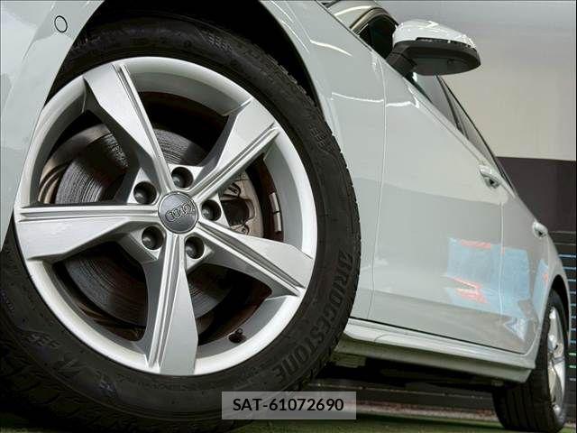 Audi A4 2020-11 7720909-18